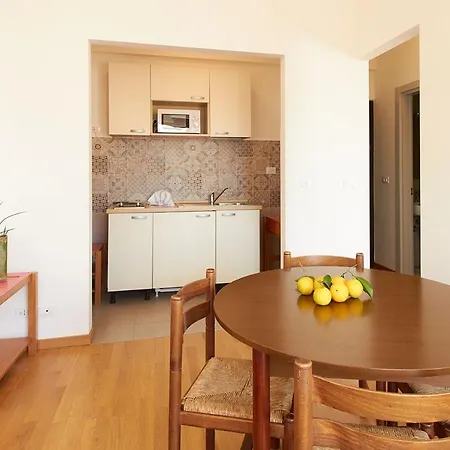 Rivierarent Castelfranco Fronte Mare Апартаменты *